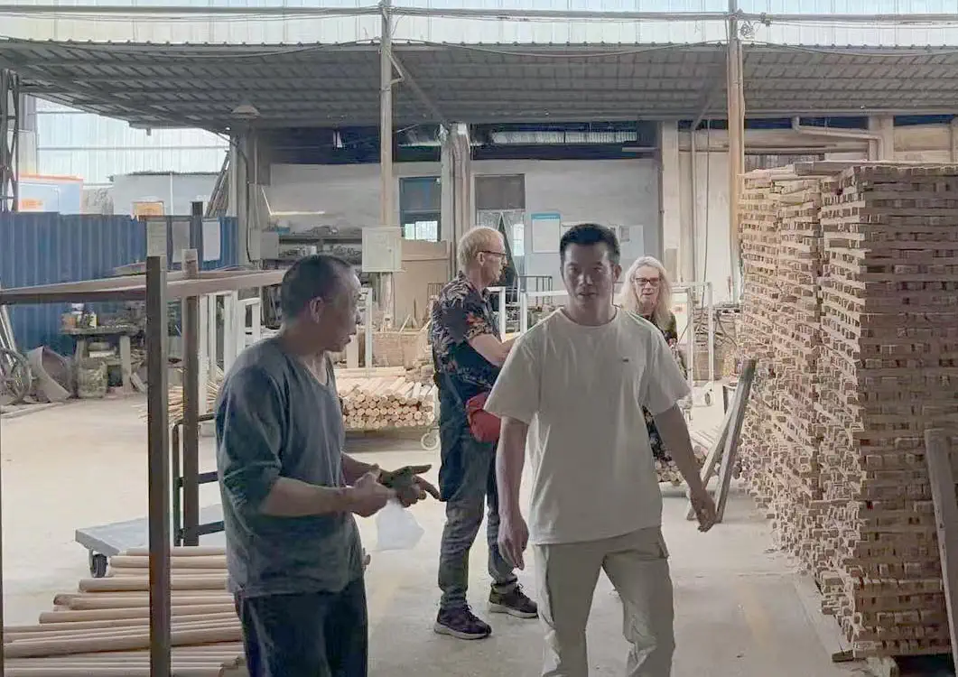 Uncle Kim Chief Craftsman & Factory Manager WOODMEMORY