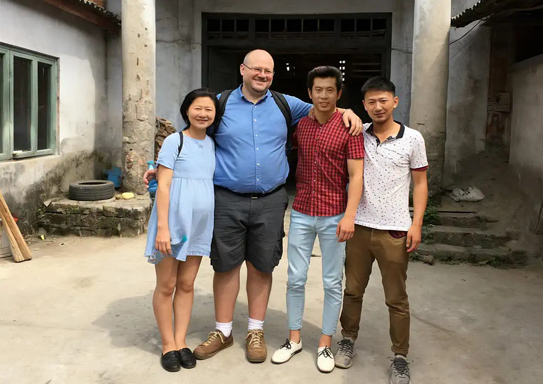 Danny Liu Communicate With American Wooden Goods Importer